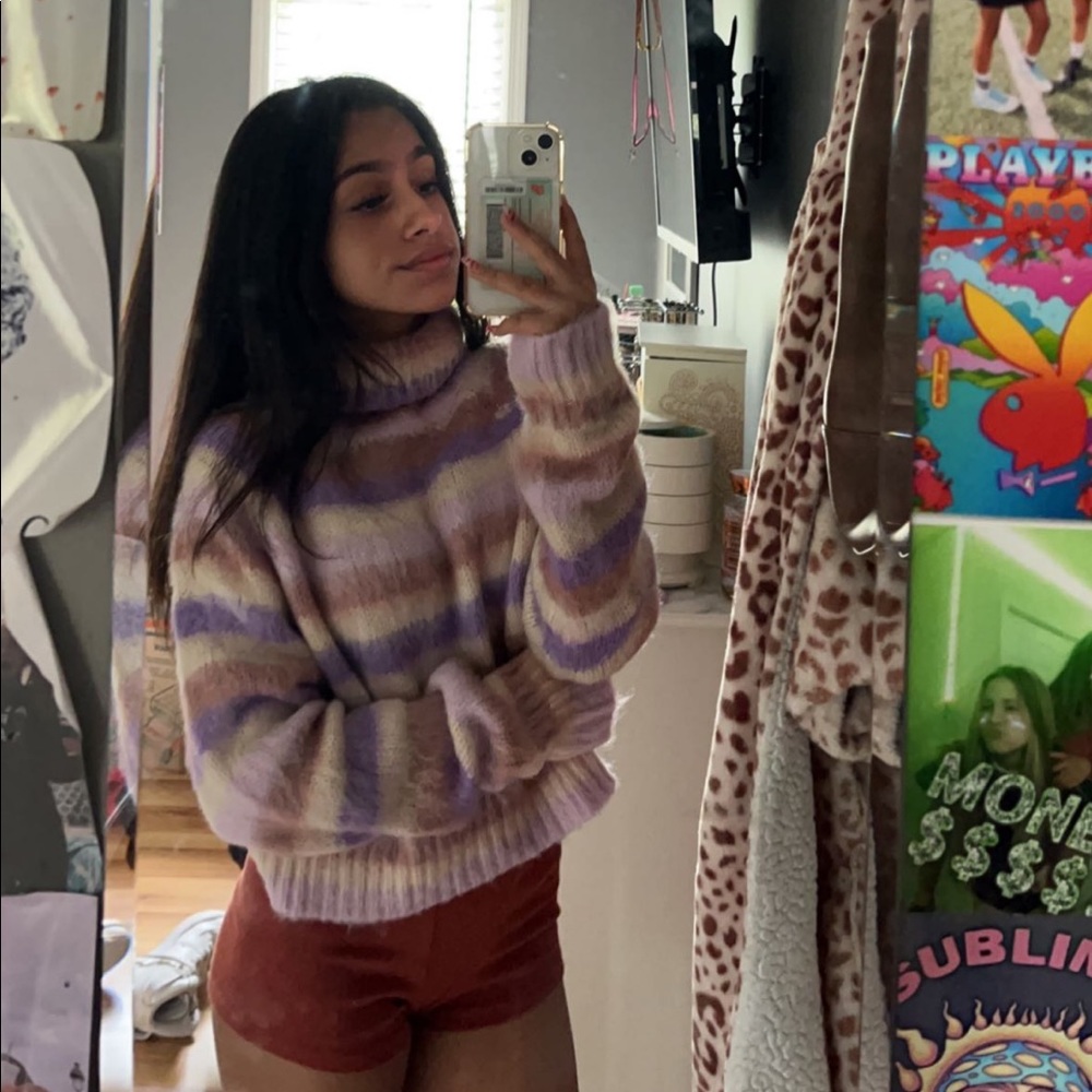 NWOT Lizard Thicket Boutique Cropped Sweater